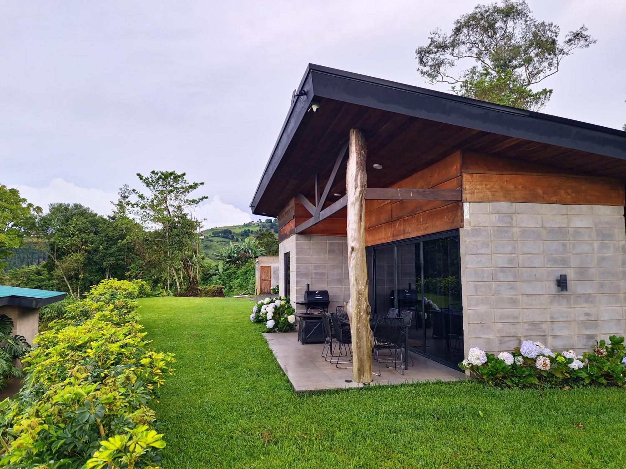 Espectacular Cabana Moderna De Montana + Bosque Nuboso +Wifi Zarcero Buitenkant foto